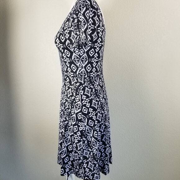 Bobbie Brooks Womens Midi Dress Rustic Aztec Easter Small - Picture 3 of 9